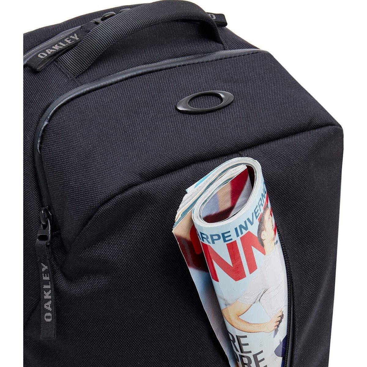 Men's Oakley Snow Backpack - Image 2