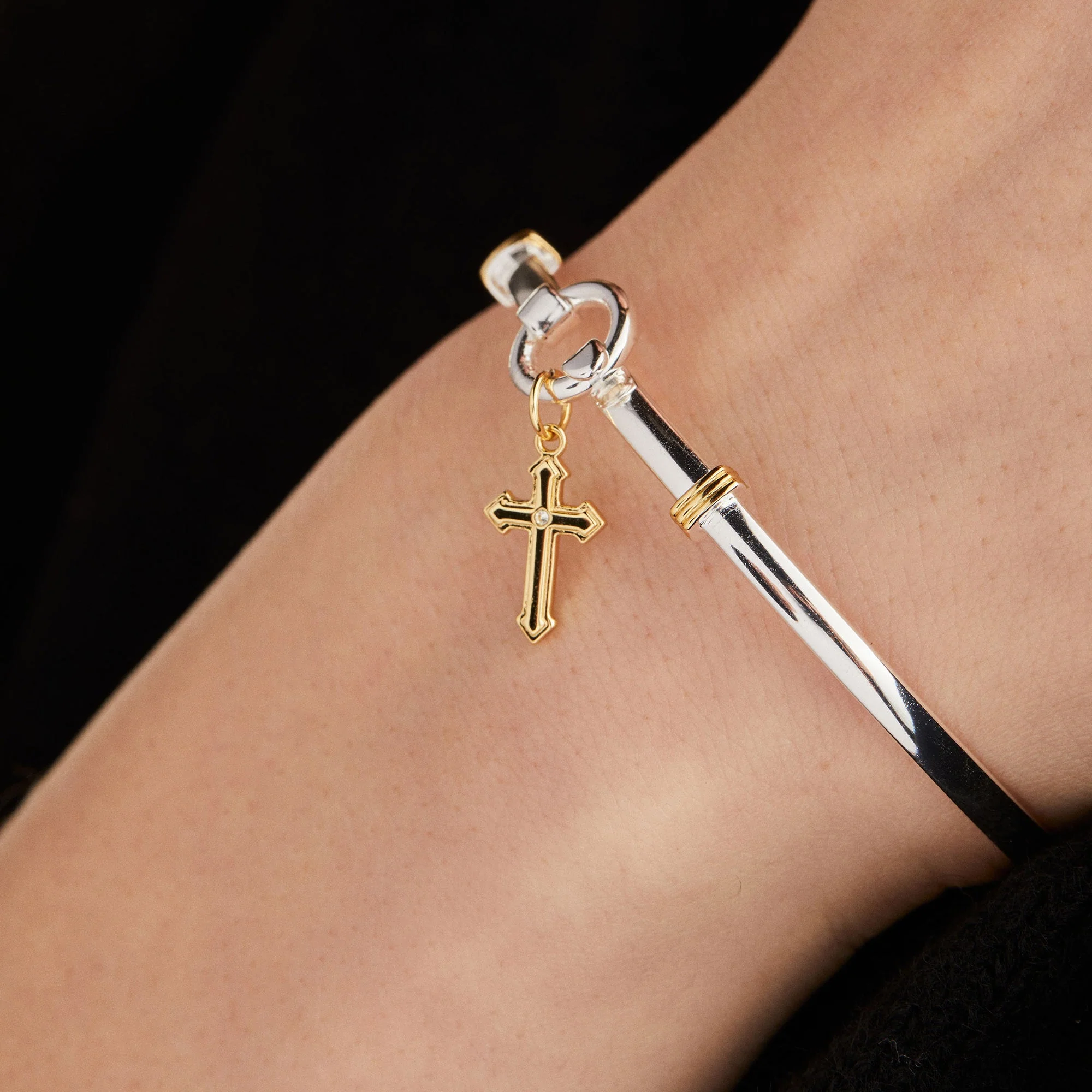 Cross Clip Bangle - Image 4
