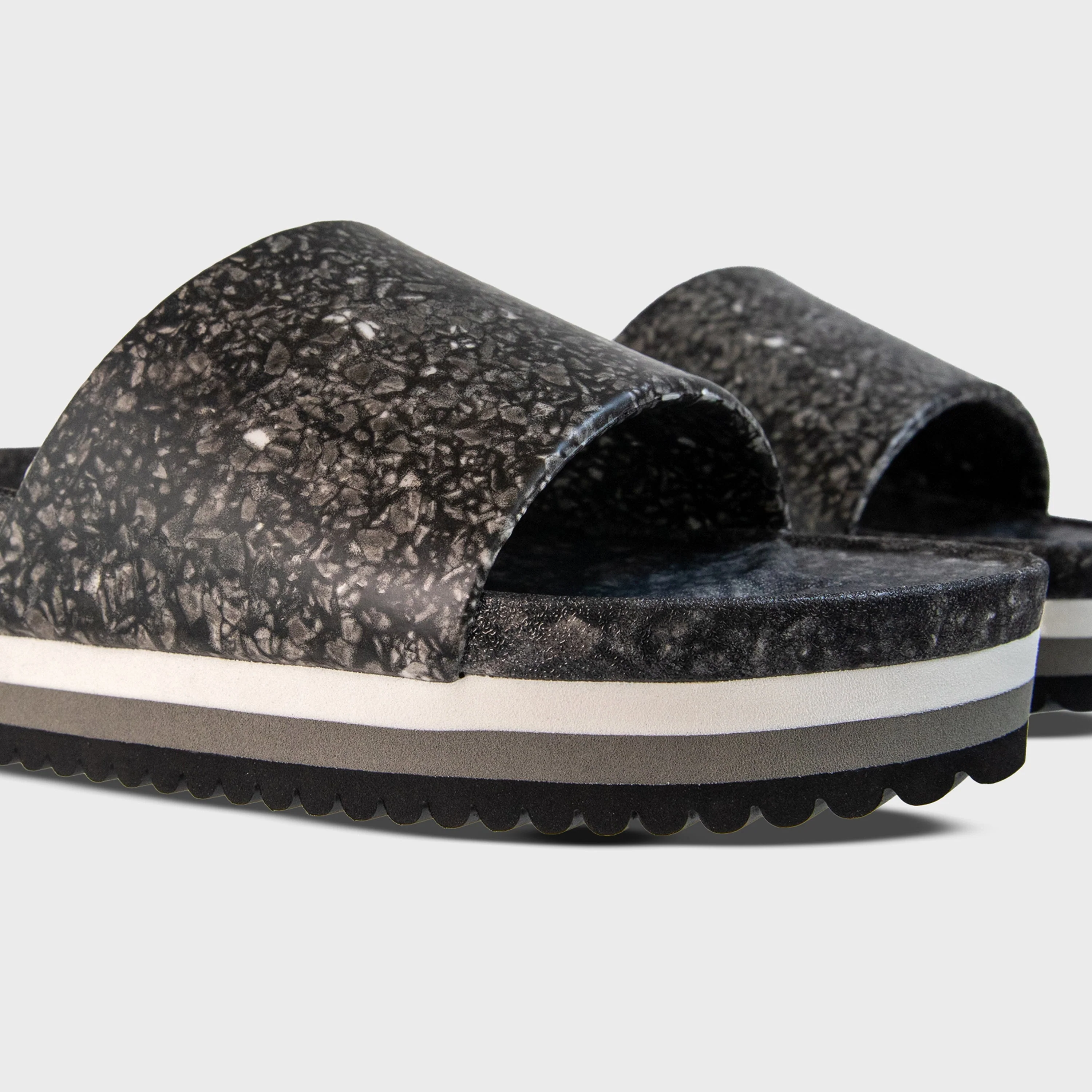 Fleks Unisex East Beach Slide Platform - Night - Image 3