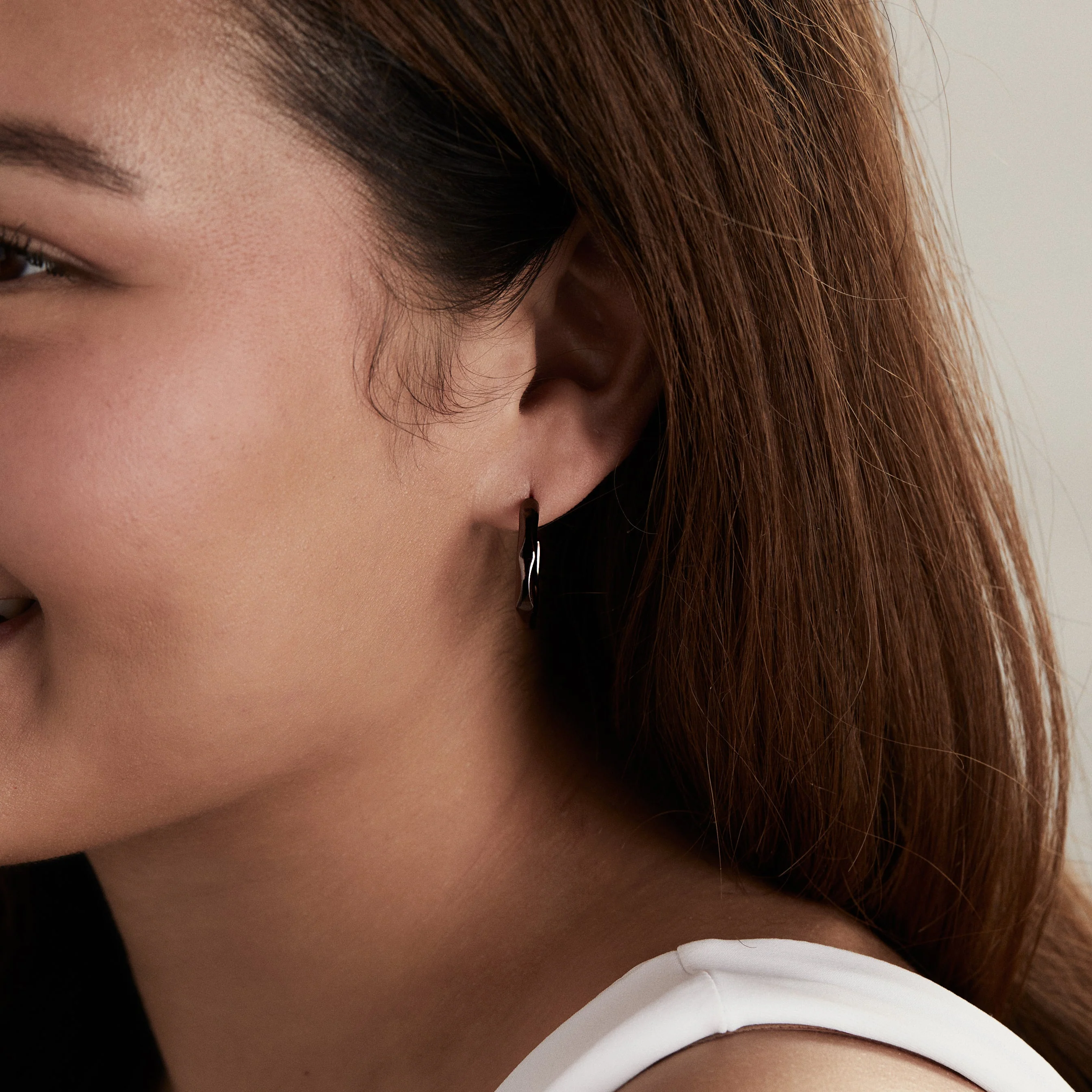 Faceted Hoop Earrings - Image 4