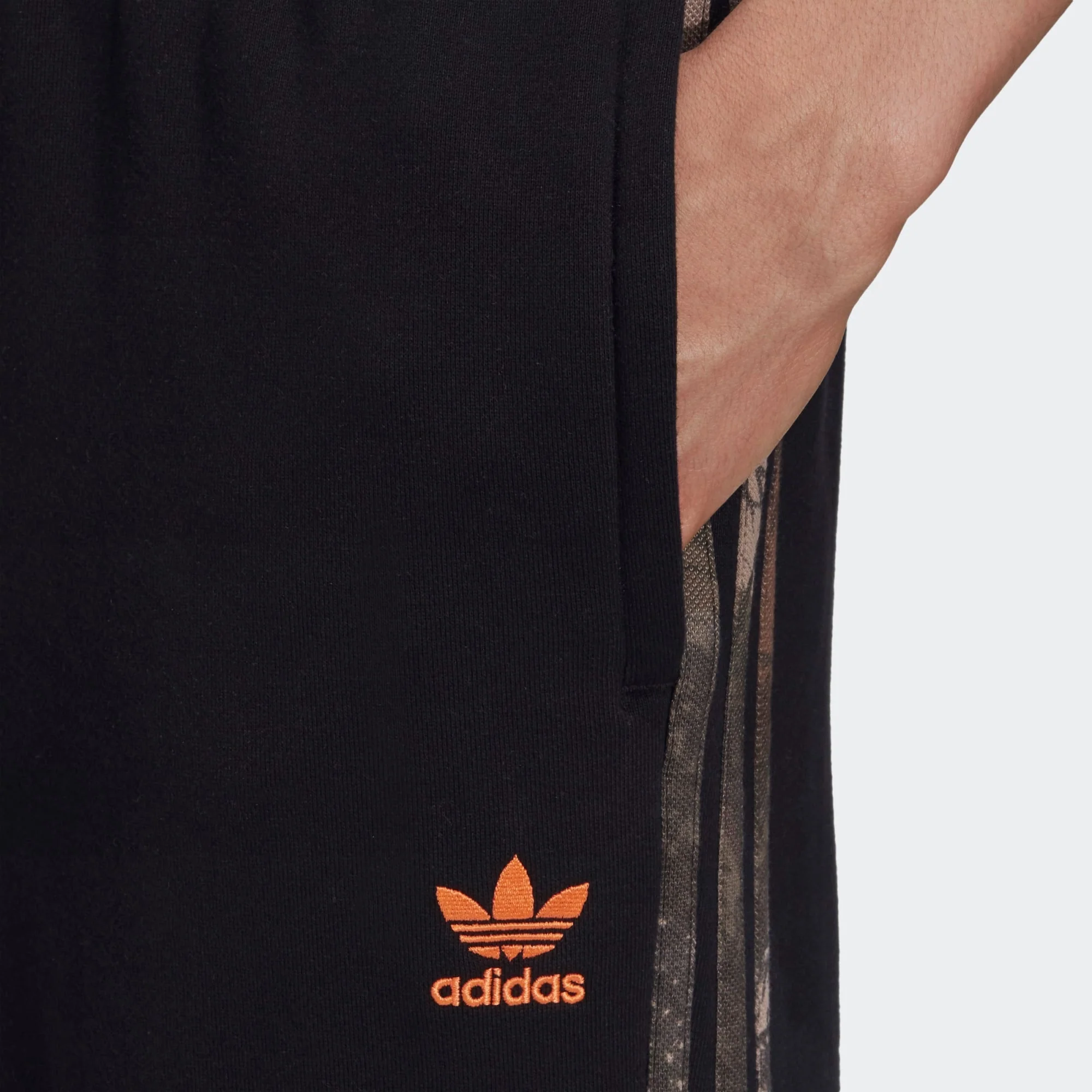 Men's adidas Originals Camo Sweatpant - Image 7