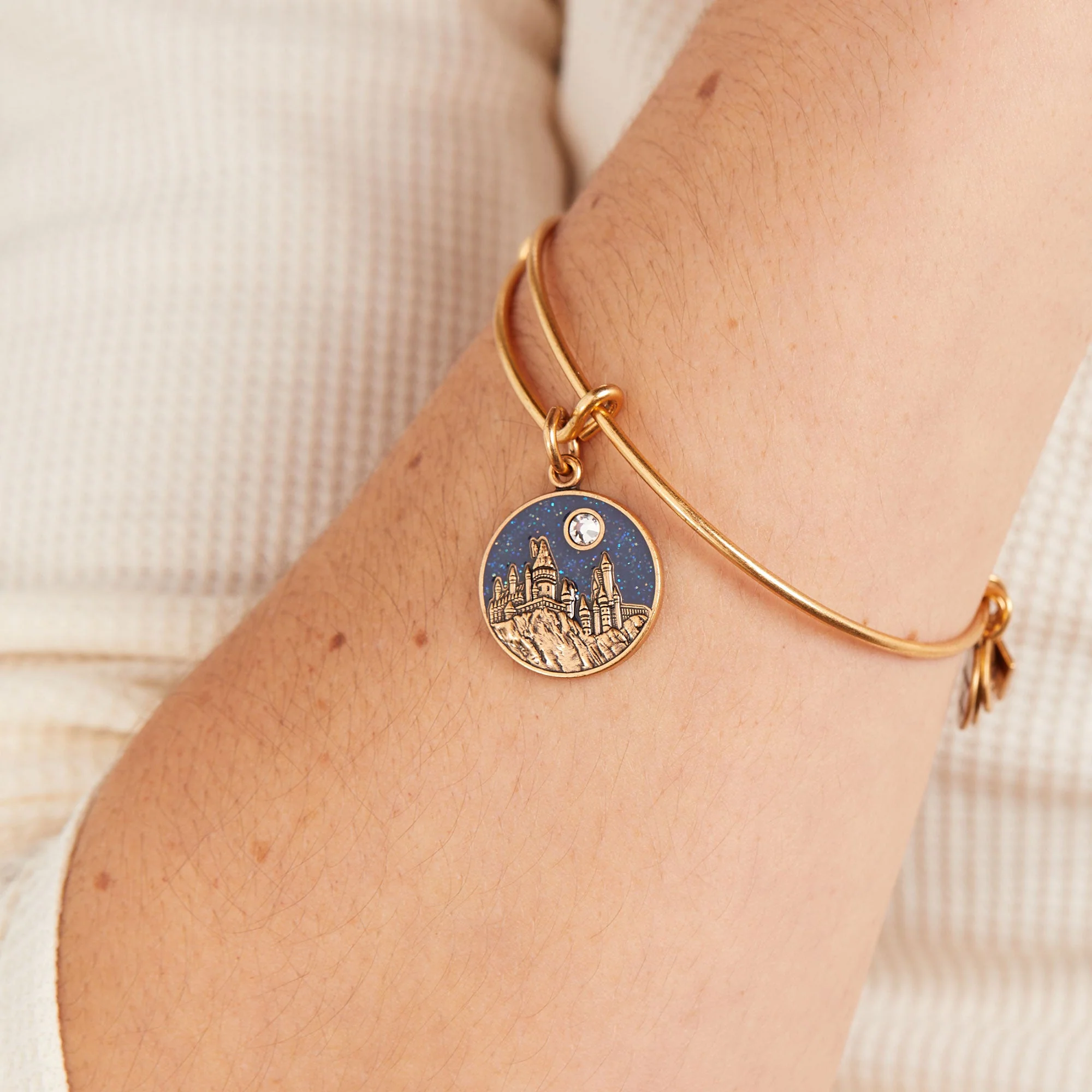 Harry Potter™ Hogwarts™ Castle Charm Bangle - Image 2