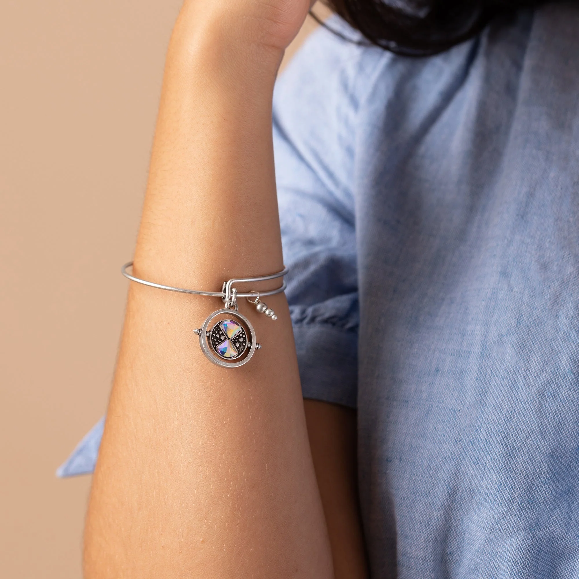 Harry Potter™ Time Turner Spinner Charm Bangle - Image 2