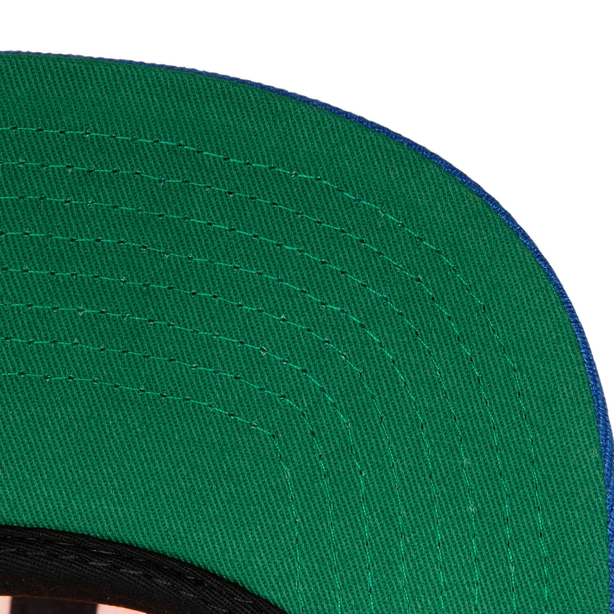Men's Mitchell & Ness NBA Ny Knicks Sharktooth Snapback - Image 3