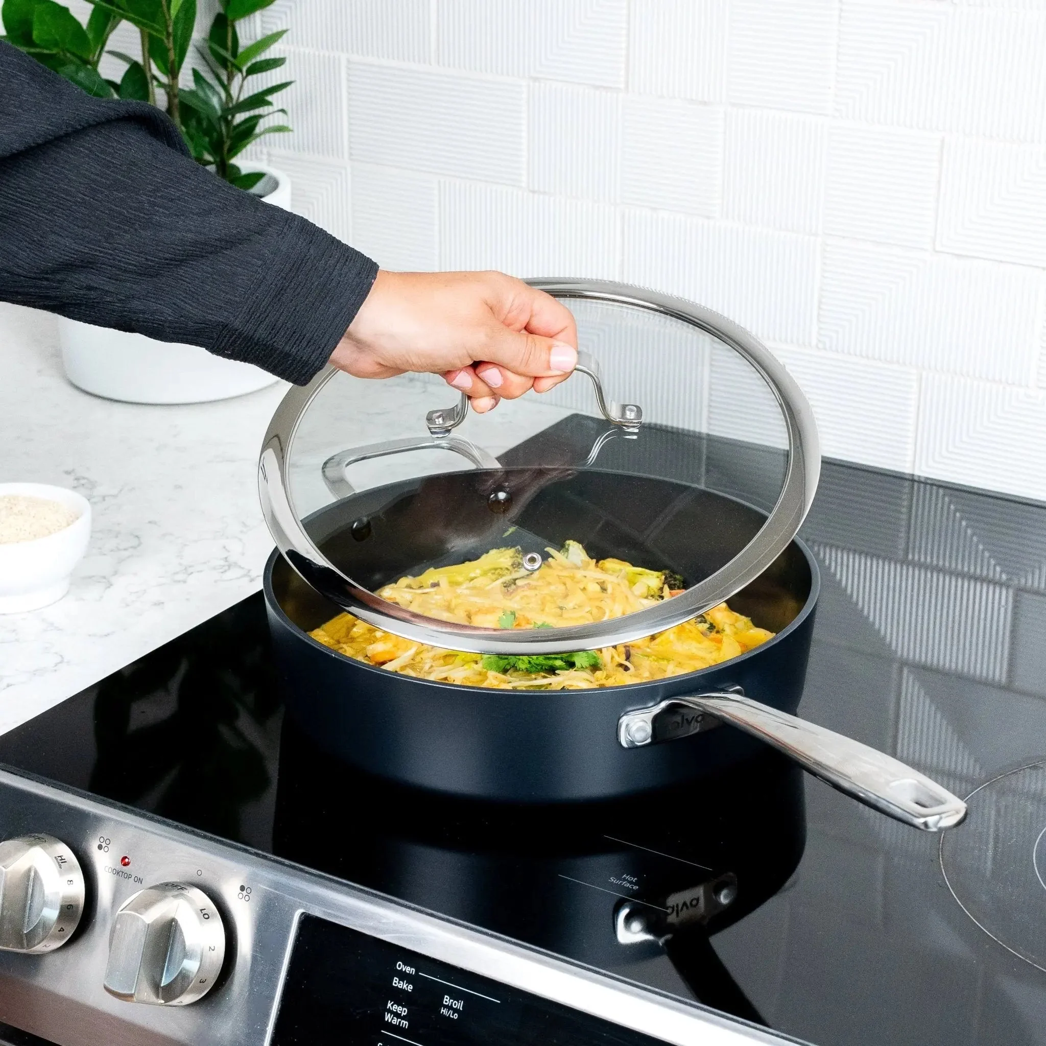 Maestro Sauté Pan with Lid — 4-QT. - Image 3