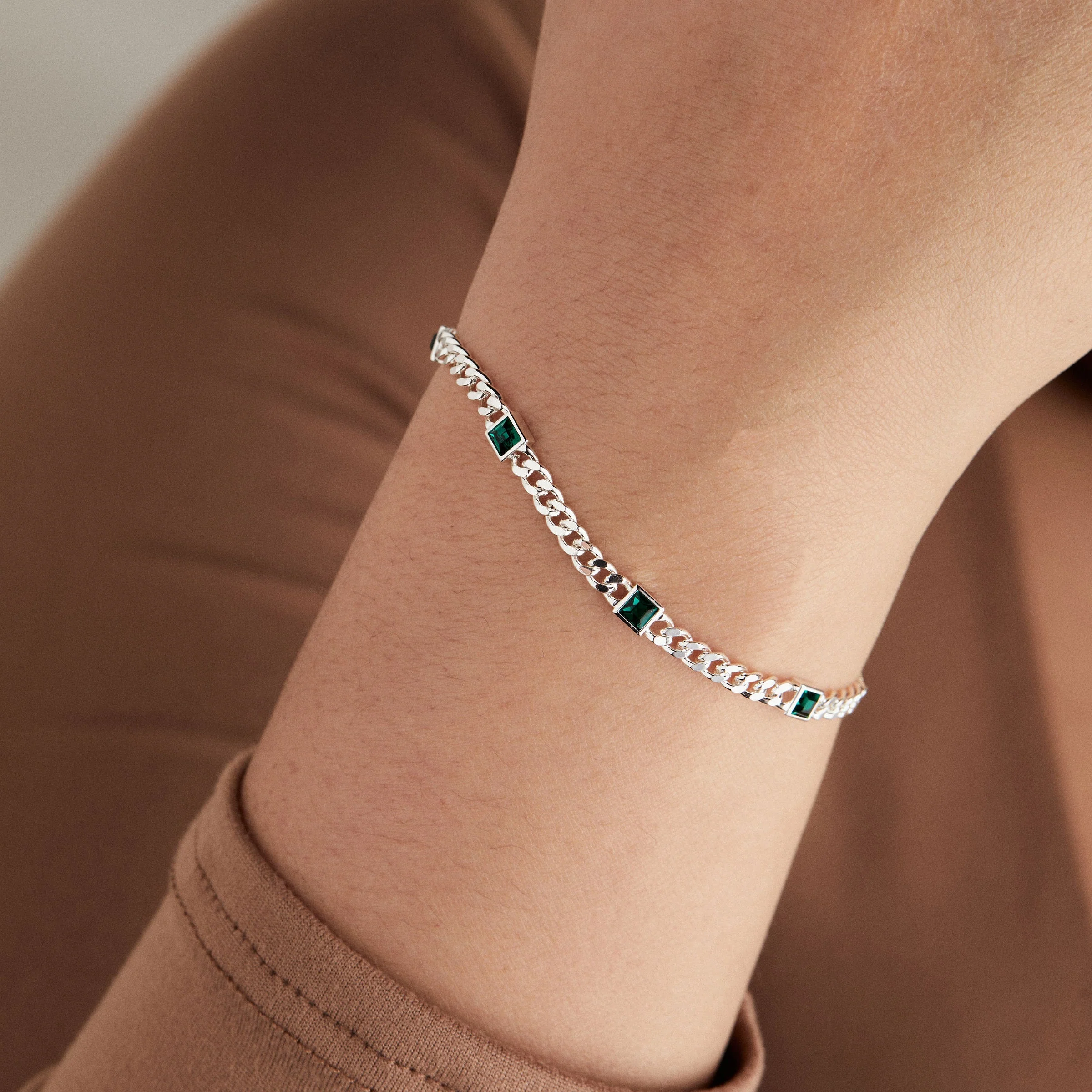 May Birthstone Emerald Curb Chain Bracelet - Image 2