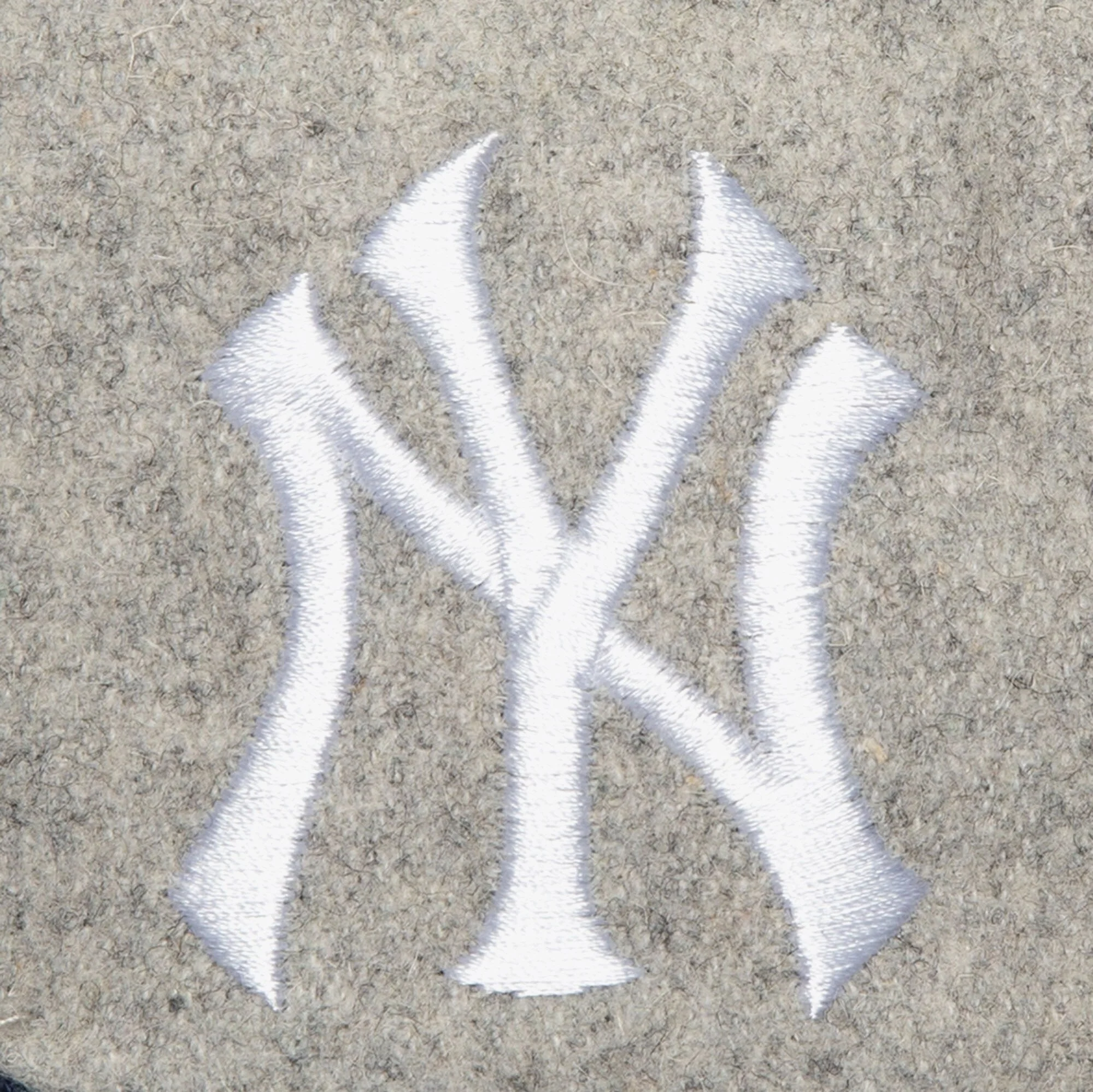 Men's Mitchell & Ness MLB Tailsweep 2.0 Melton Snapback Yankees - Image 3