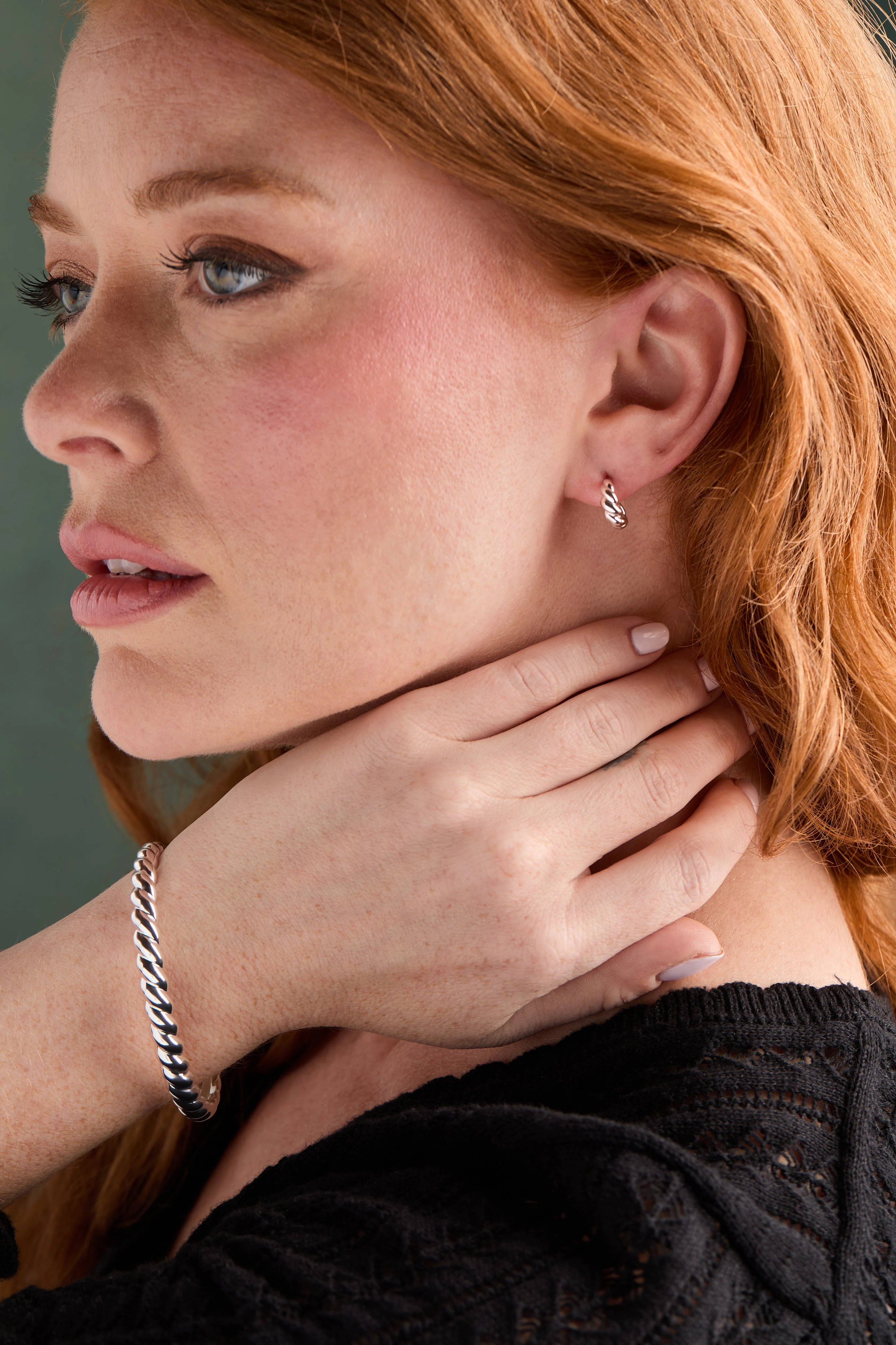 Puffy Rope Textured Huggie Hoop Earring - Image 5